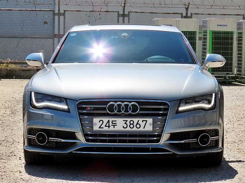 아우디 S7 4.0 TFSI 콰트로