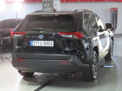 토요타 RAV4(5세대) 2.5 2WD 하이브리드 XLE 사진 3