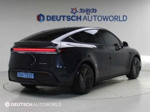 테슬라 모델 Y 프리미엄 롱 레인지 사진 2