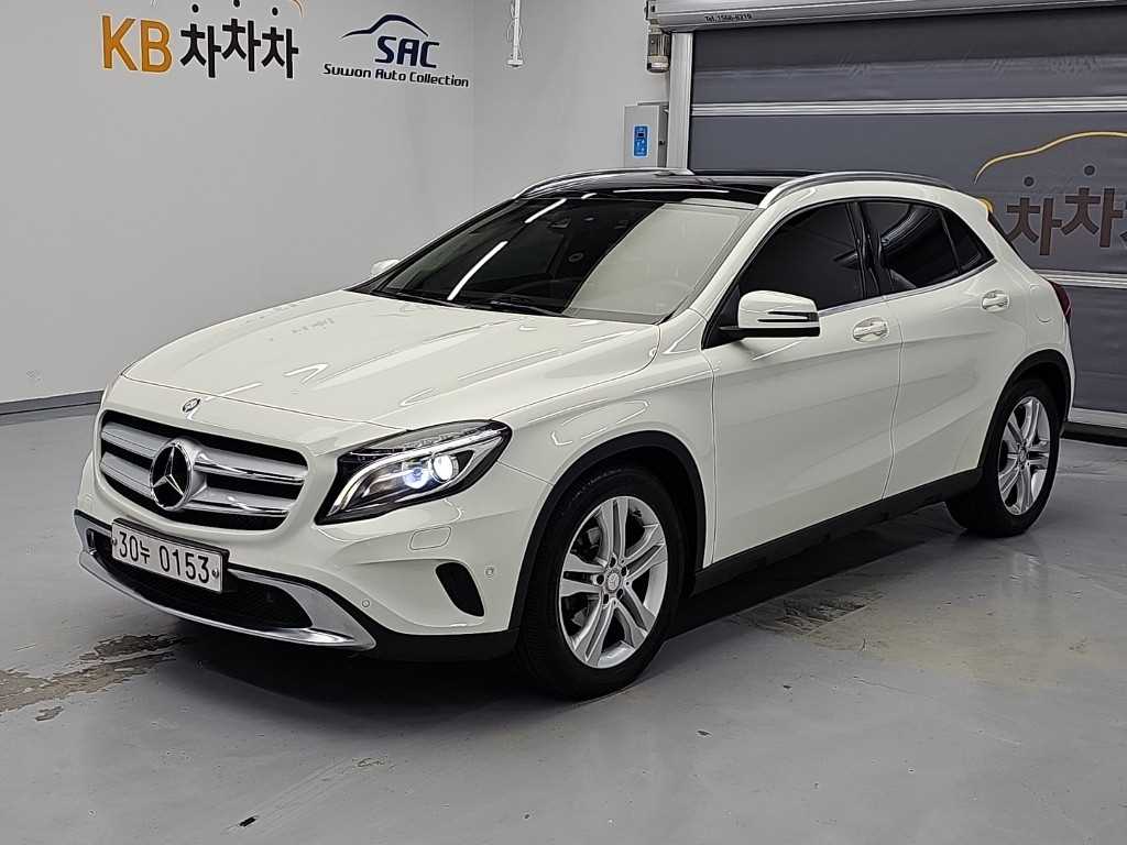 벤츠 GLA클래스 X156 GLA200 D 4MATIC 액티비티 에디션