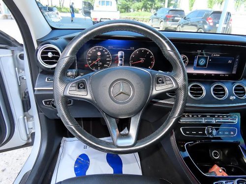 벤츠 E-클래스 W213 E300 4MATIC 아방가르드 사진 8