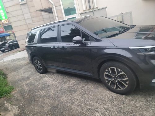 Kia Carnival 4th Gen Diesel 9-Seater Prestige photo 2