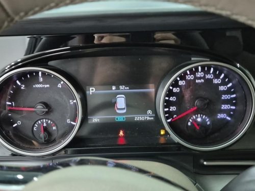 Kia Carnival 4th Gen Diesel 9-Seater Prestige photo 6