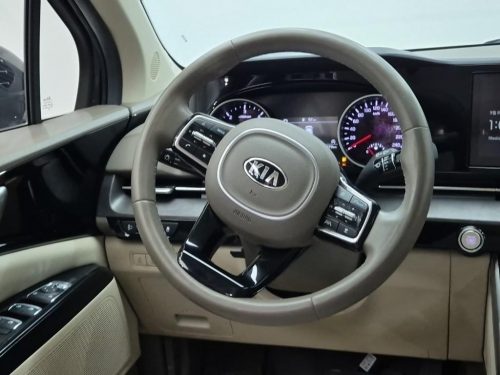 Kia Carnival 4th Gen Diesel 9-Seater Prestige photo 9