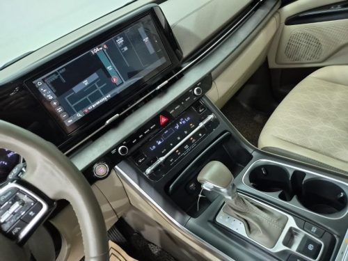 Kia Carnival 4th Gen Diesel 9-Seater Prestige photo 10