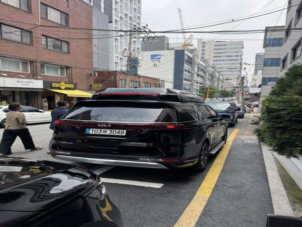 기아 카니발 4세대 가솔린 9인승 하이리무진 시그니처