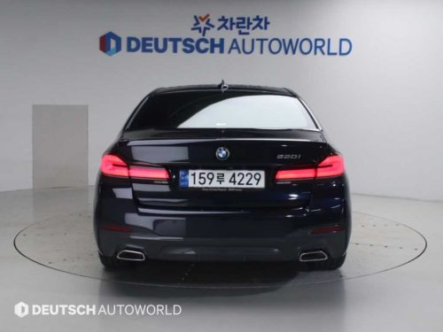 BMW 5시리즈 (G60) 520i 사진 4
