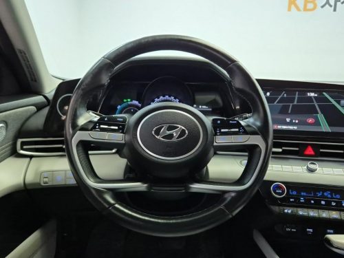 Hyundai Avante Hybrid (CN7) Modern photo 8