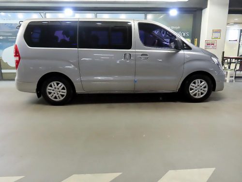 현대 그랜드 스타렉스 12인승 왜건 사진 3