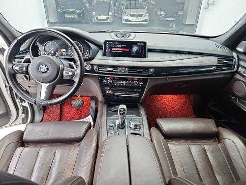 BMW X5 (F15) xDrive M50d 사진 모두보기