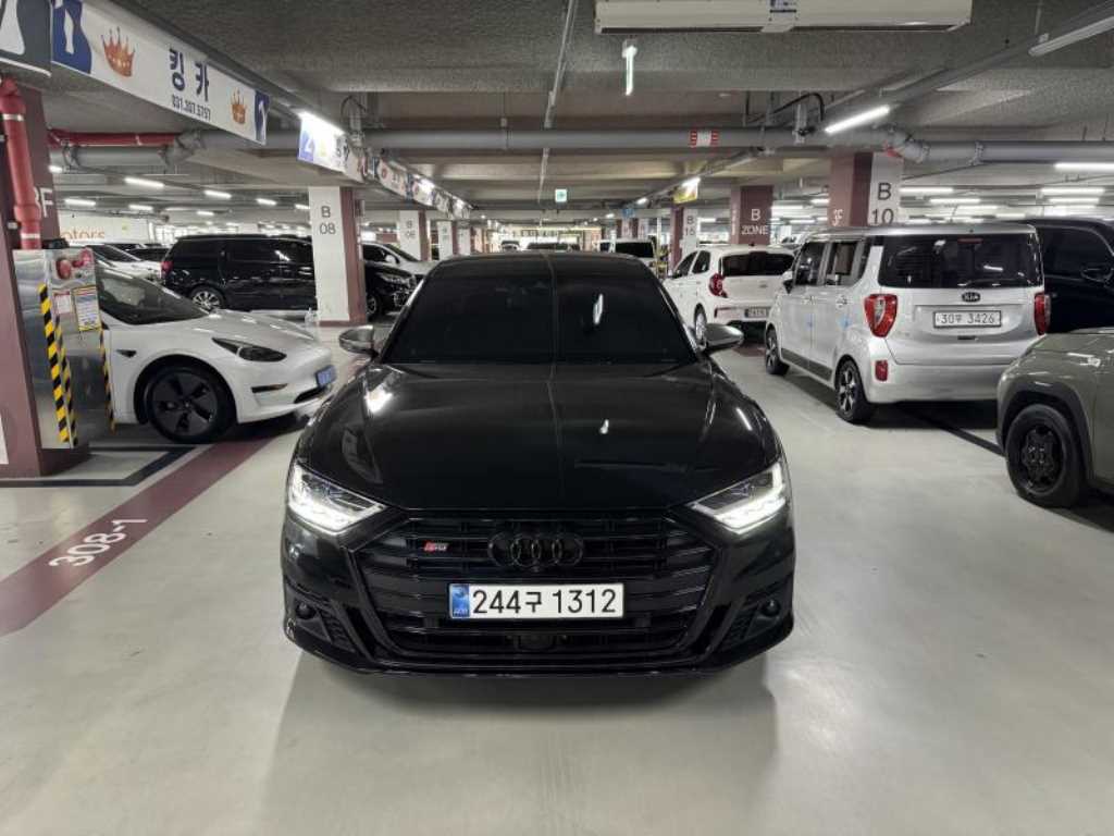 아우디 S8 (D5) 4.0 TFSI 콰트로 LWB