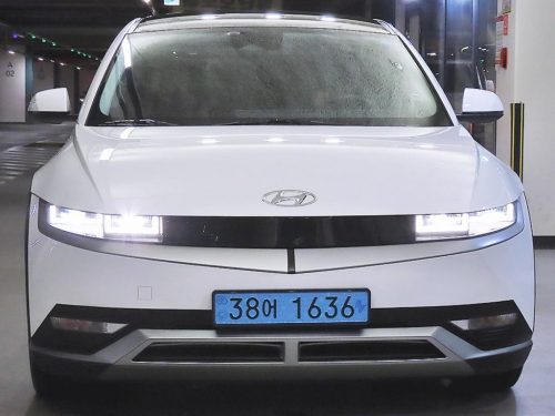 Hyundai Ioniq 5 Standard Commercial photo 2