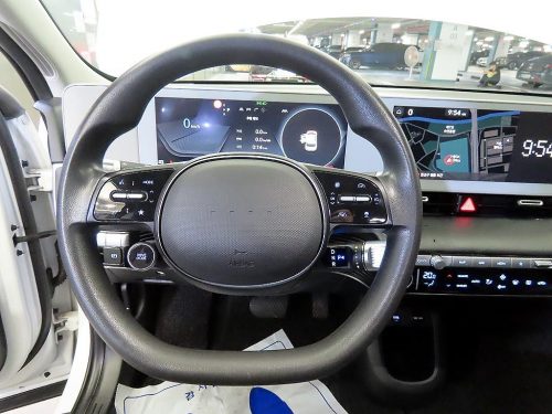 Hyundai Ioniq 5 Standard Commercial photo 8