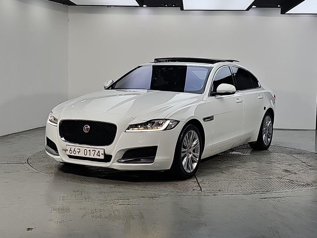 재규어 XF(X260) 2.0D 프레스티지 AWD