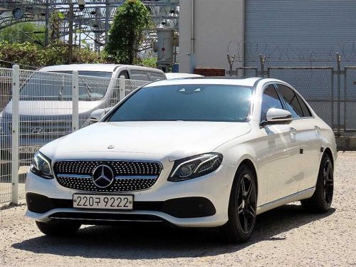 벤츠 E-클래스 W213 E220d 아방가르드 사진 2
