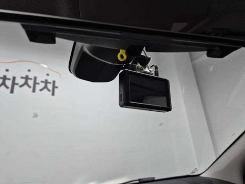 시트로엥 C4 각투스 1.6 BLUEHDI 샤인 사진 17