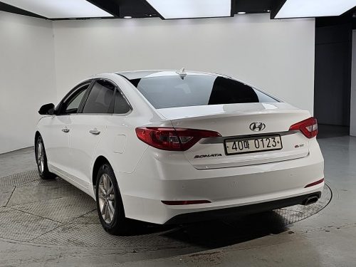 현대 LF 쏘나타 1.7 E-VGT 스타일 사진 3