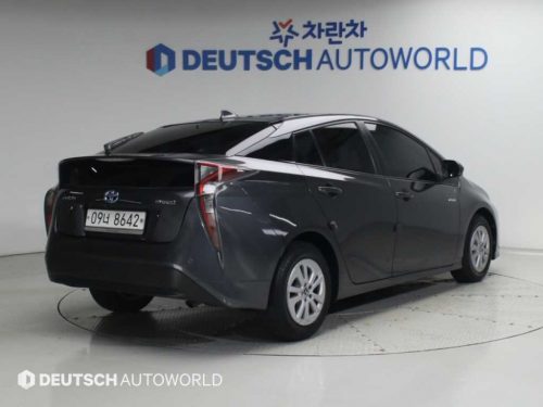 토요타 프리우스 4세대 1.8 E 사진 2