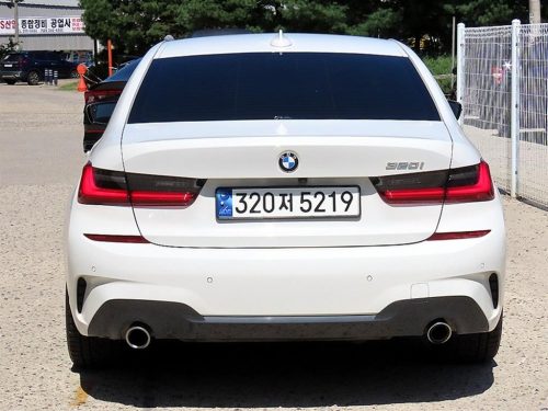 BMW 3시리즈 (G20) 320i M 스포츠 사진 모두보기