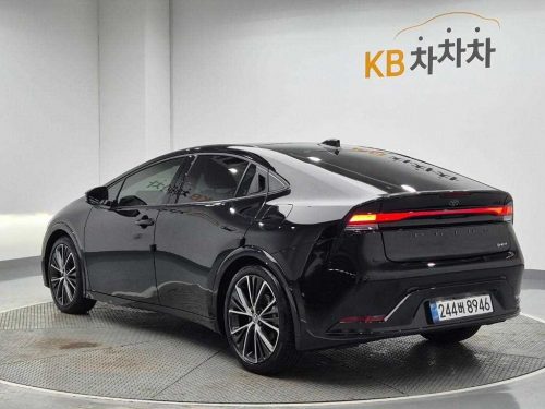 토요타 프리우스 5세대 2.0 HEV XLE 사진 2