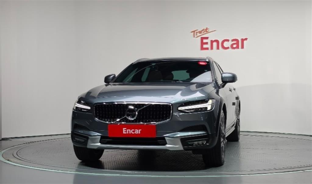 볼보 V90 크로스컨트리 T5 프로 AWD