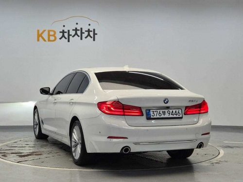 BMW 5시리즈 (G30) 520d 럭셔리 플러스 사진 2