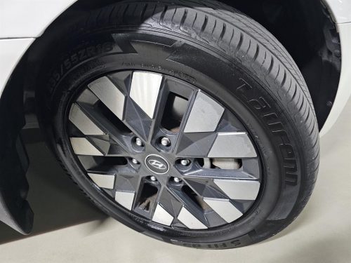Hyundai Staria LPG Lounge Mobility 7-Seater photo 19