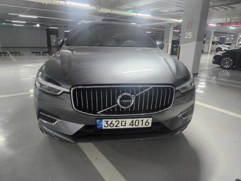 볼보 XC60(2세대) D5 AWD 모멘텀