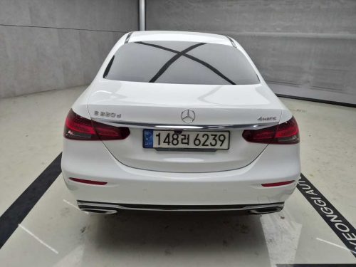 벤츠 E-클래스 W213 E220d 4MATIC 익스클루시브 사진 3