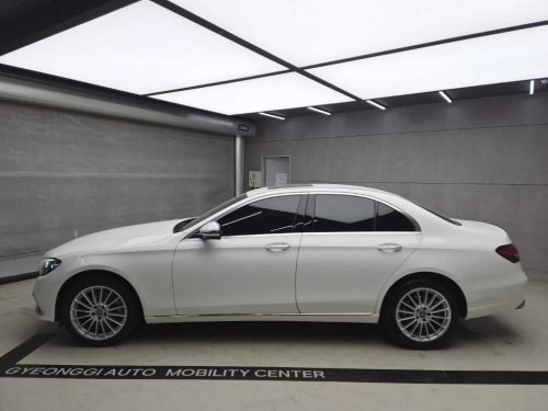 벤츠 E-클래스 W213 E220d 4MATIC 익스클루시브 사진 4
