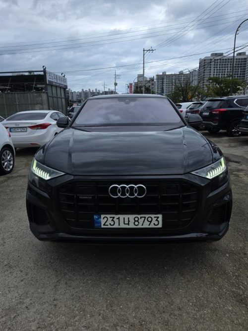 아우디 Q8 55 TFSI 콰트로 프리미엄