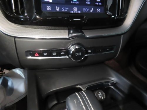 볼보 XC60(2세대) B6 AWD 인스크립션 사진 7