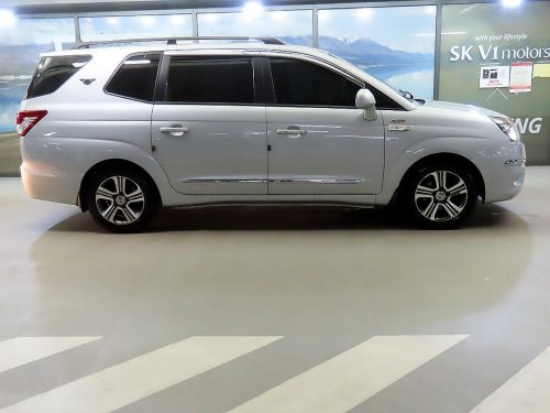 KG모빌리티(쌍용) 코란도투리스모 4WD GT 사진 3