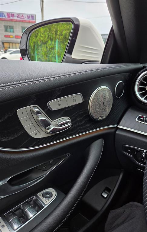 벤츠 E-클래스 W213 E220d 카브리올레 사진 9