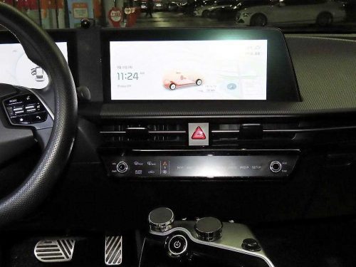 Kia EV6 Long Range AWD GT Line photo 11