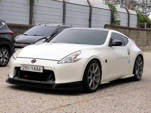 닛산 370Z 쿠페 사진 2