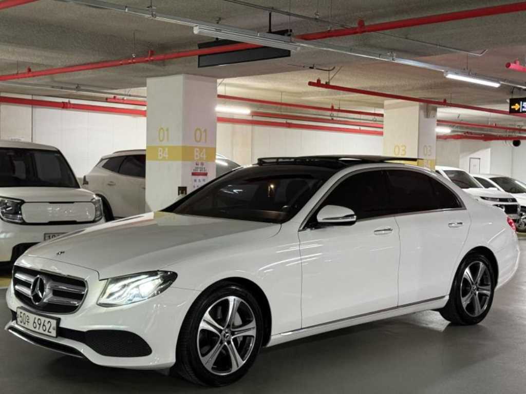 벤츠 E-클래스 W213 E300 아방가르드