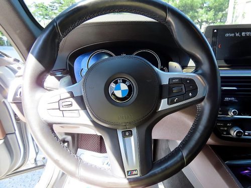 BMW 5시리즈 (G30) 540i xDrive M 스포츠 플러스 사진 8