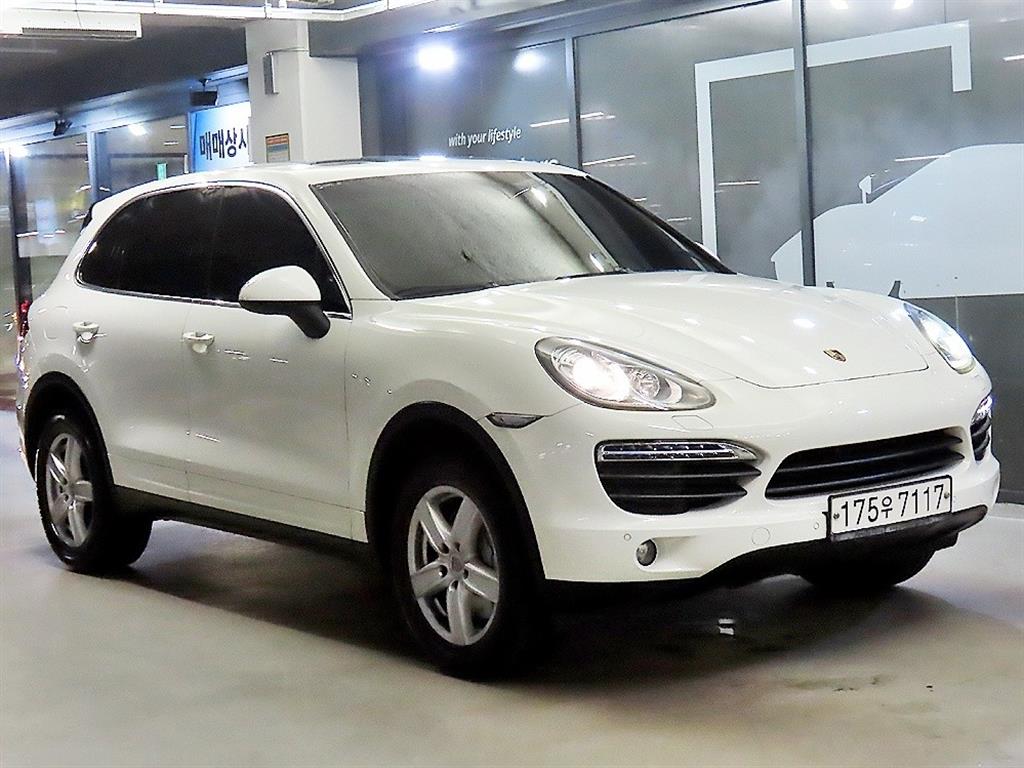 포르쉐 뉴 카이엔 4.8 S
