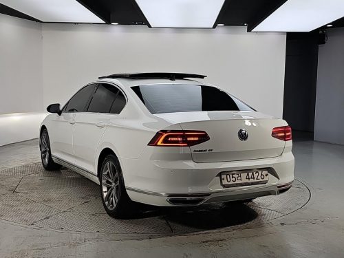 폭스바겐 파사트GT(B8) 2.0 TDI 프리미엄 사진 3