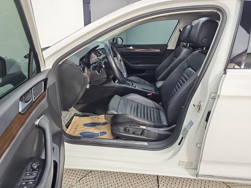 폭스바겐 파사트GT(B8) 2.0 TDI 프리미엄 사진 11