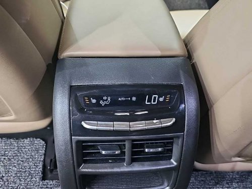 캐딜락 XT5 3.6 플래티넘 AWD 사진 13