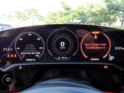 포르쉐 타이칸 베이스 사진 9