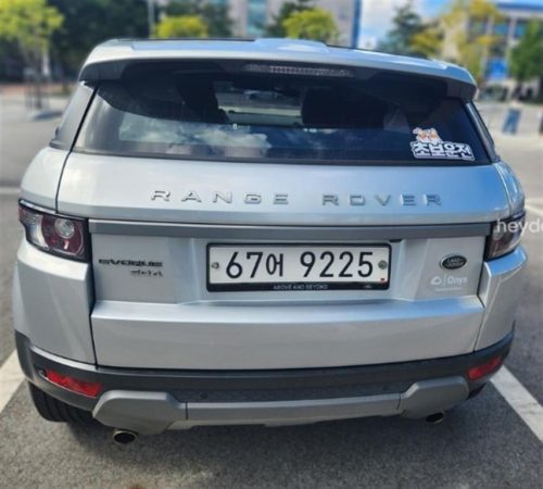 랜드로버 레인지로버 이보크 2.2 SD4 퓨어 사진 2