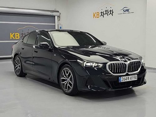 BMW 5시리즈 (G60) 520i 사진 4