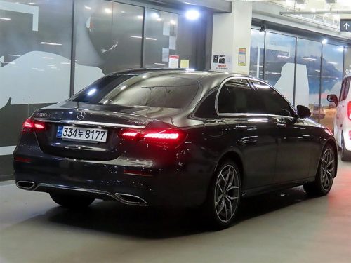 벤츠 E-클래스 W213 E220d 4MATIC AMG라인 사진 4