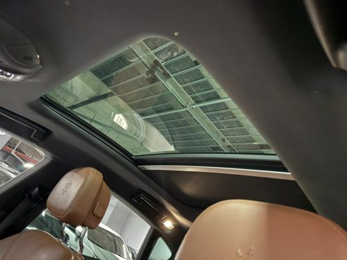 마세라티 르반떼 3.0 AWD 사진 16