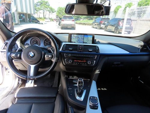 BMW 3시리즈 (F30) 320d M 퍼포먼스 에디션 사진 모두보기
