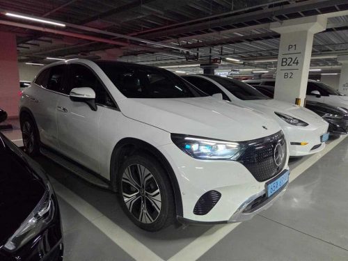 벤츠 EQE SUV X294 EQE350 4MATIC 사진 3