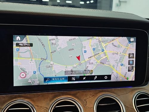 벤츠 E-클래스 W213 E220d 4MATIC 익스클루시브 사진 모두보기